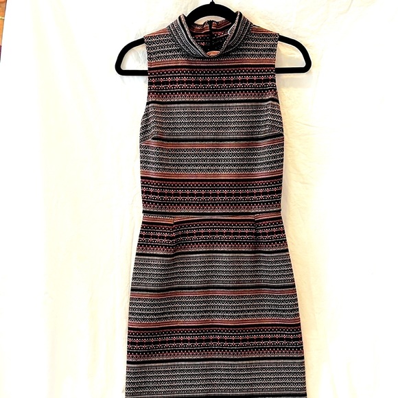 **NWT** Women’s Bar III Med Sleeveless Multicolored Dress 🍁perfect for fall🍁 - Picture 1 of 8